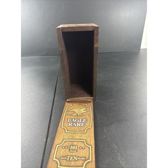 Eagle Rare Kentucky Bourbon Whiskey Double Wood display box 10 years, 101 proof - Picture 6 of 6